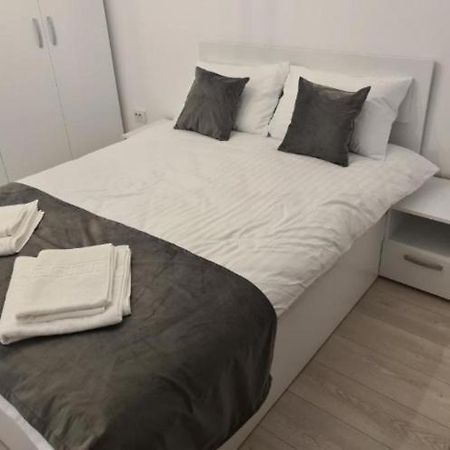 Apartament De Lux 바커우 외부 사진